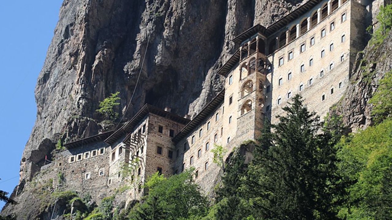 Guide du Monastère de Sümela : Histoire, Visite et Accès à Trabzon