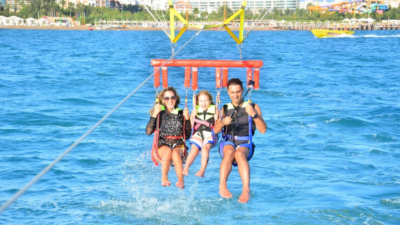 Guide des Sports Nautiques à Antalya : Jet Ski, Plongée et Activités Marines