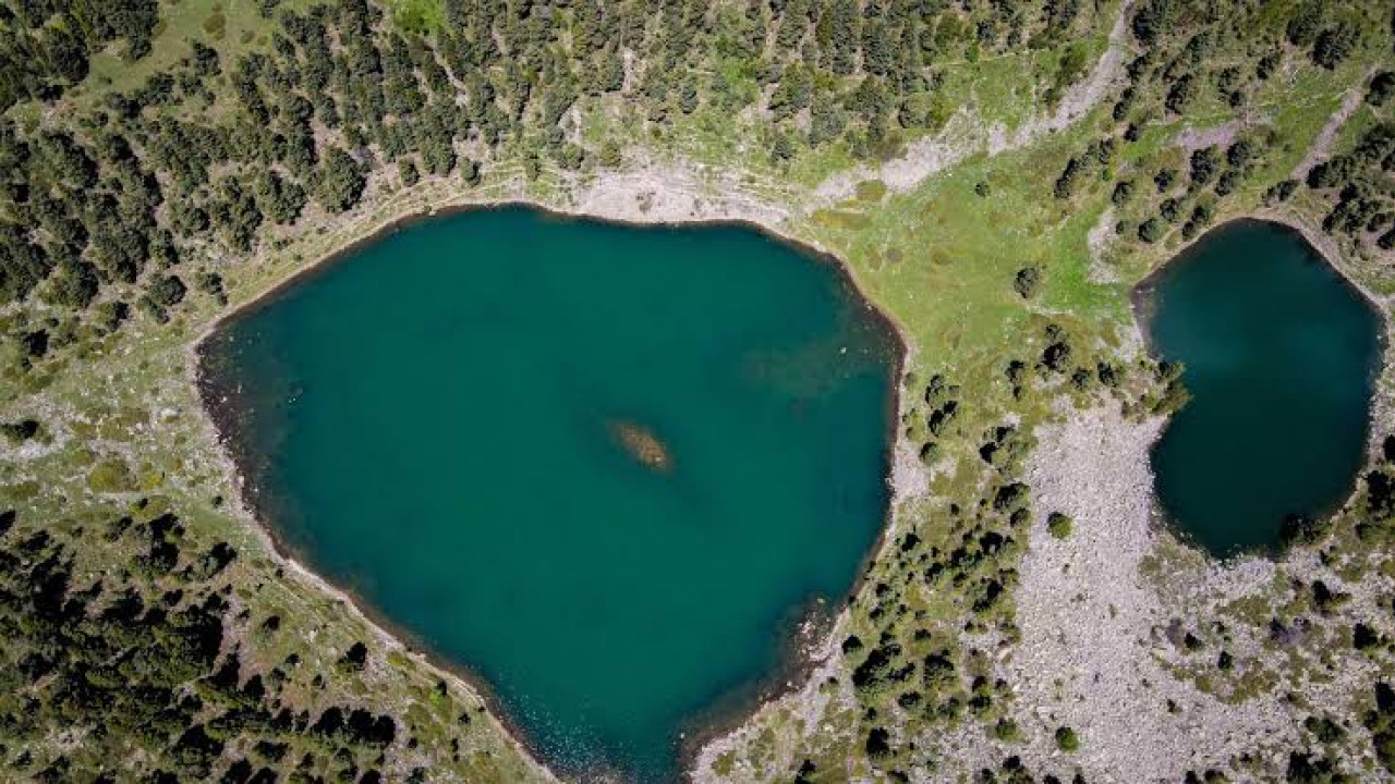 Que visiter à Artvin : Guide complet des lacs, plateaux et vallées