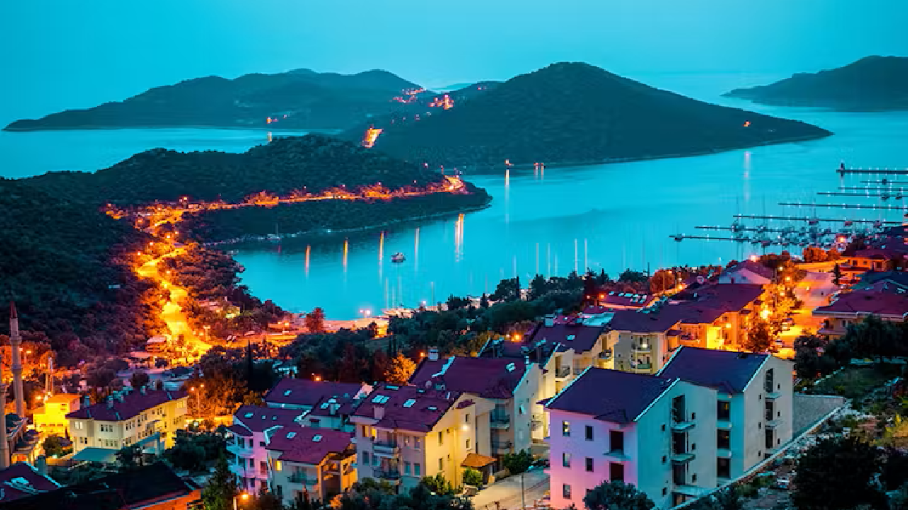 Que faire à Kaş : Guide des sites antiques, des criques et de la Méditerranée