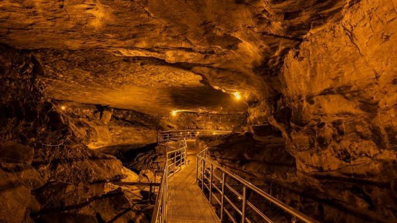 Plateau de Hıdırnebi et Grotte de Çal : Votre guide entre nature et mystères souterrains