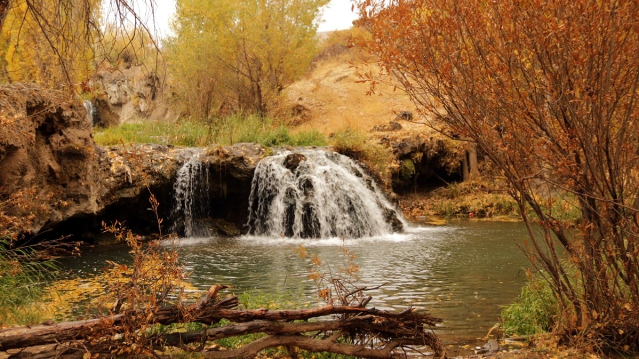 Best Places to Visit in Van: A Guide to Lake Van, Akdamar, and Urartian Heritage