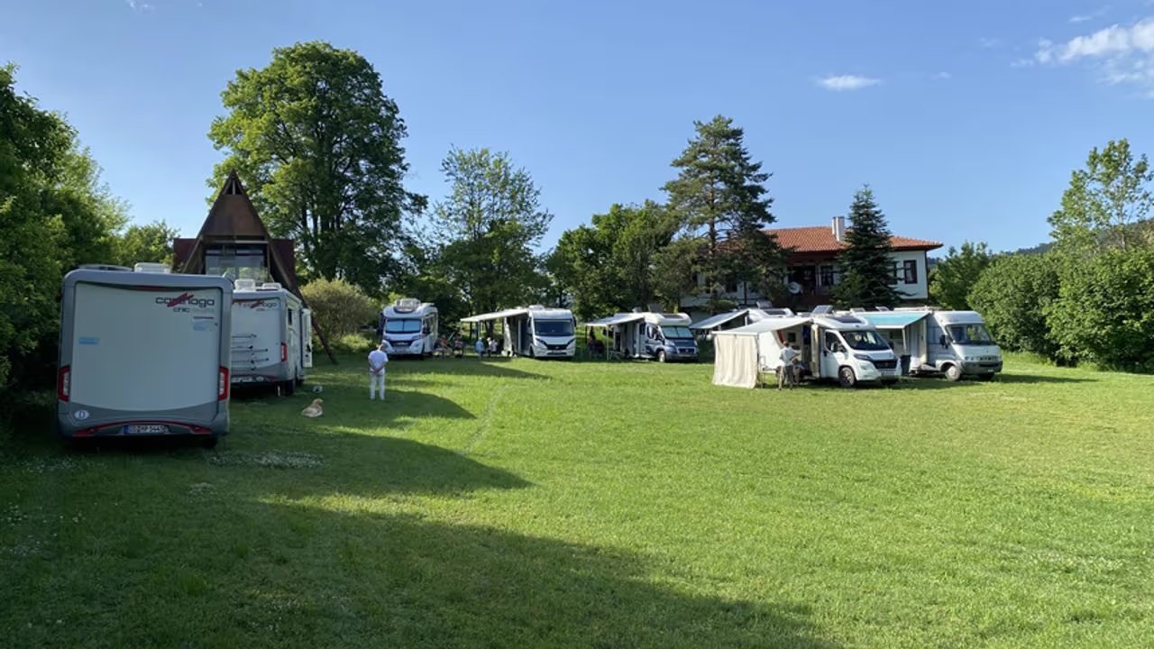 Wohnwagen oder Wohnmobil? Der große Vergleichsratgeber