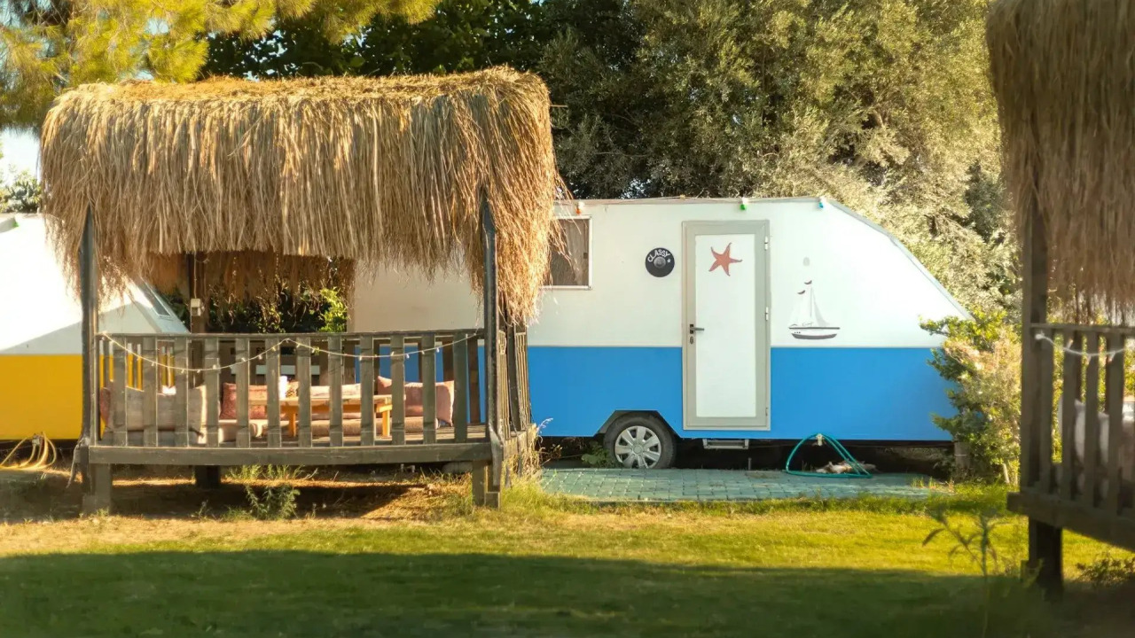 Pet-Friendly Caravan Holidays: Your Guide to Camping with Cats and Dogs