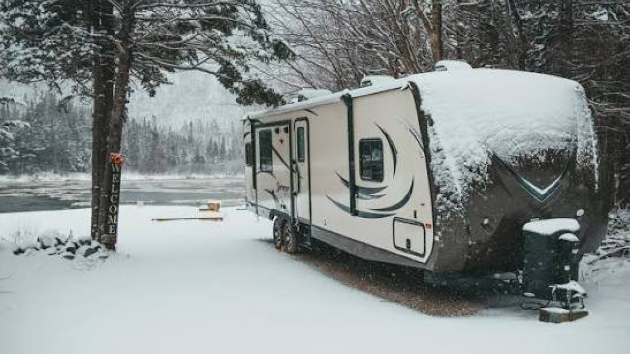 Winter Caravan Tourism: Destinations and Gear for Your Winter Caravan Holiday