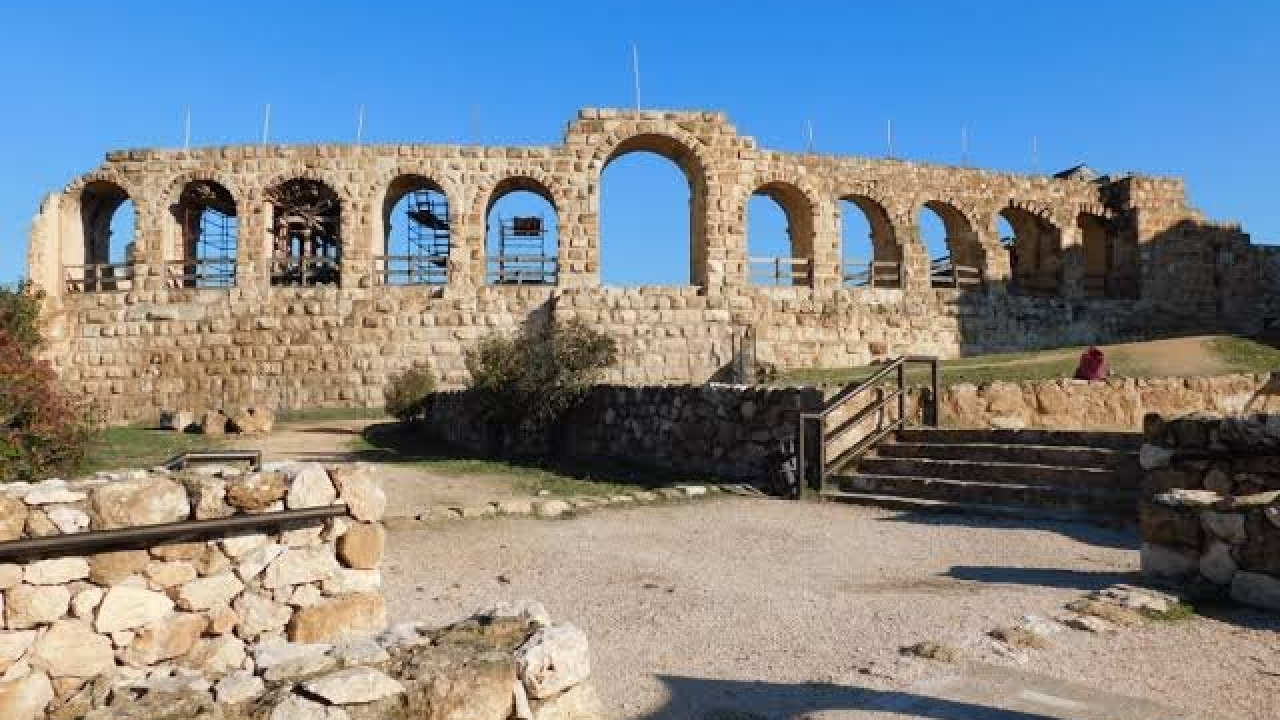 Pella Ancient City Travel Guide: A Layered Settlement in the Jordan Valley