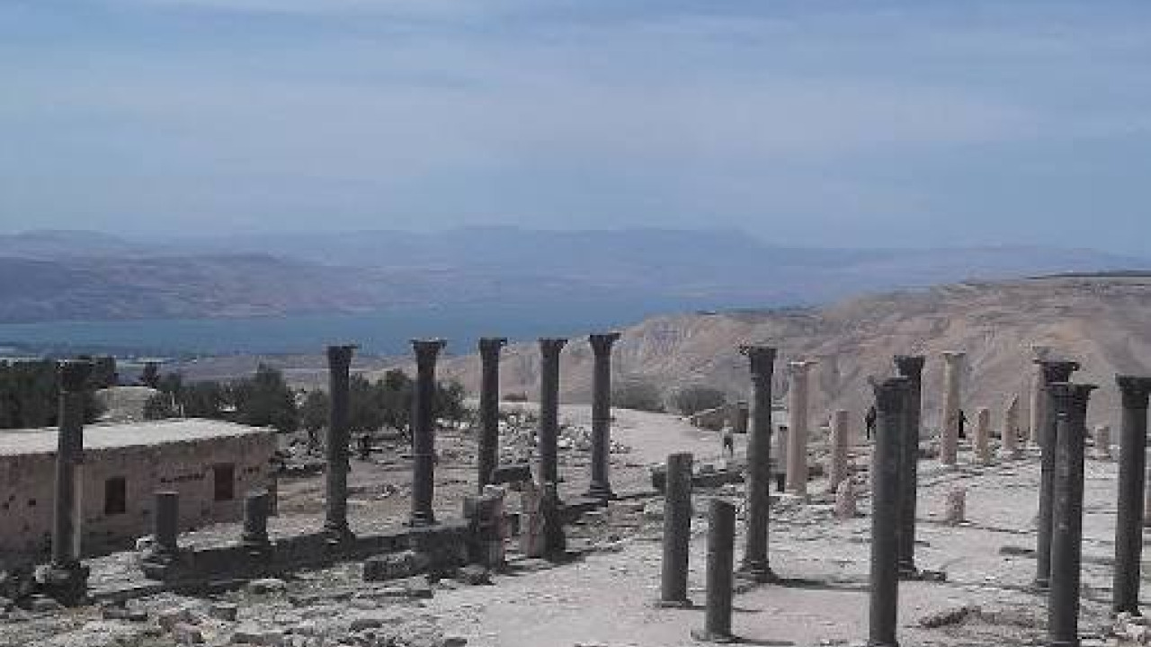 Umm Qais (Gadara) Travel Guide: Jordan's Black Basalt Decapolis City in the North