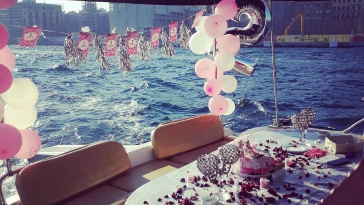 Croisière Privée sur le Bosphore : Guide Complet pour un Événement Réussi
