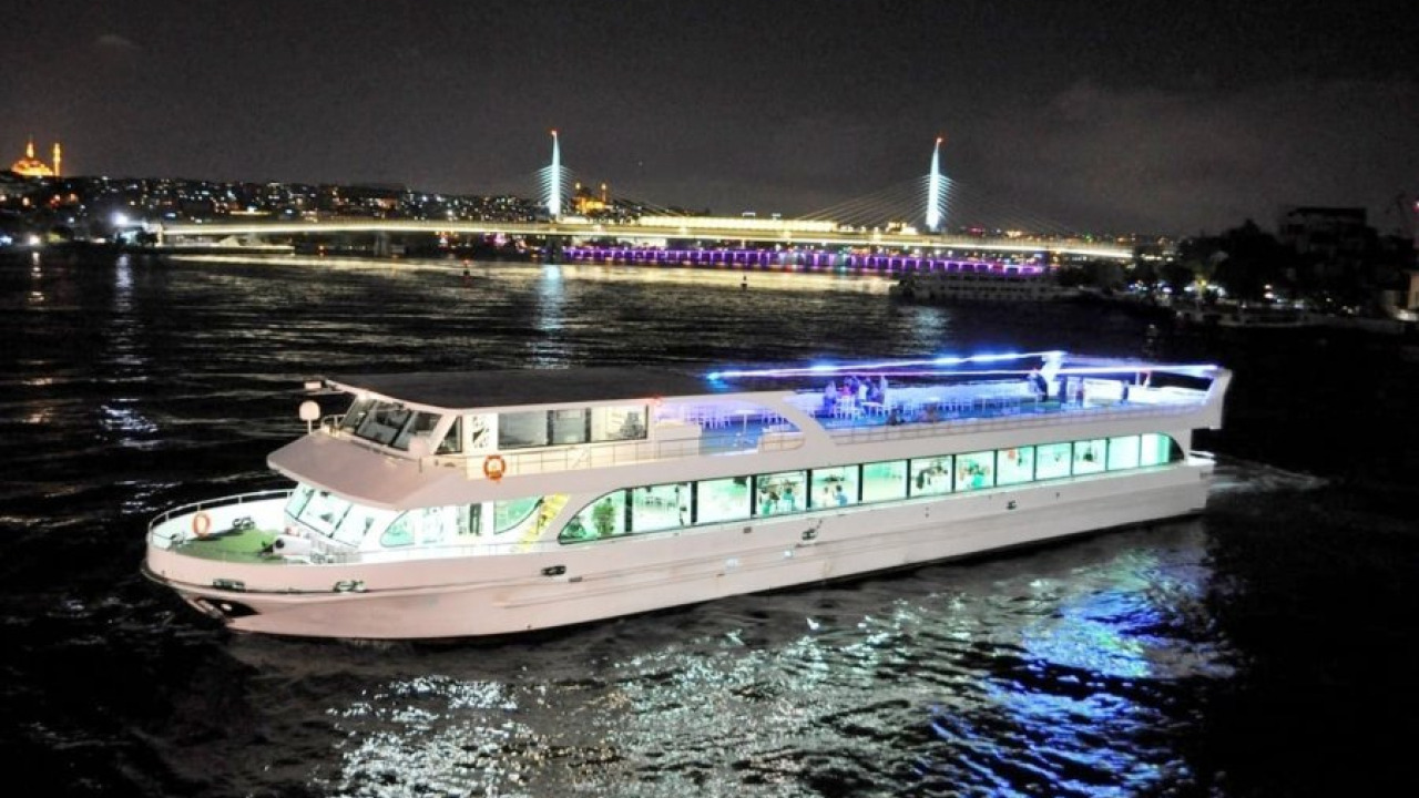 Dîner Croisière sur le Bosphore : Concept, Prestations et Modalités d'Embarquement