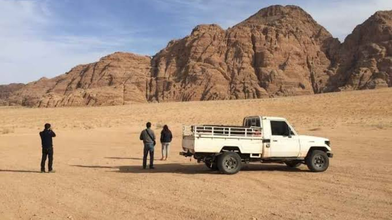 Wadi Rum Jeep Safari 全攻略：路线、时长与必备指南