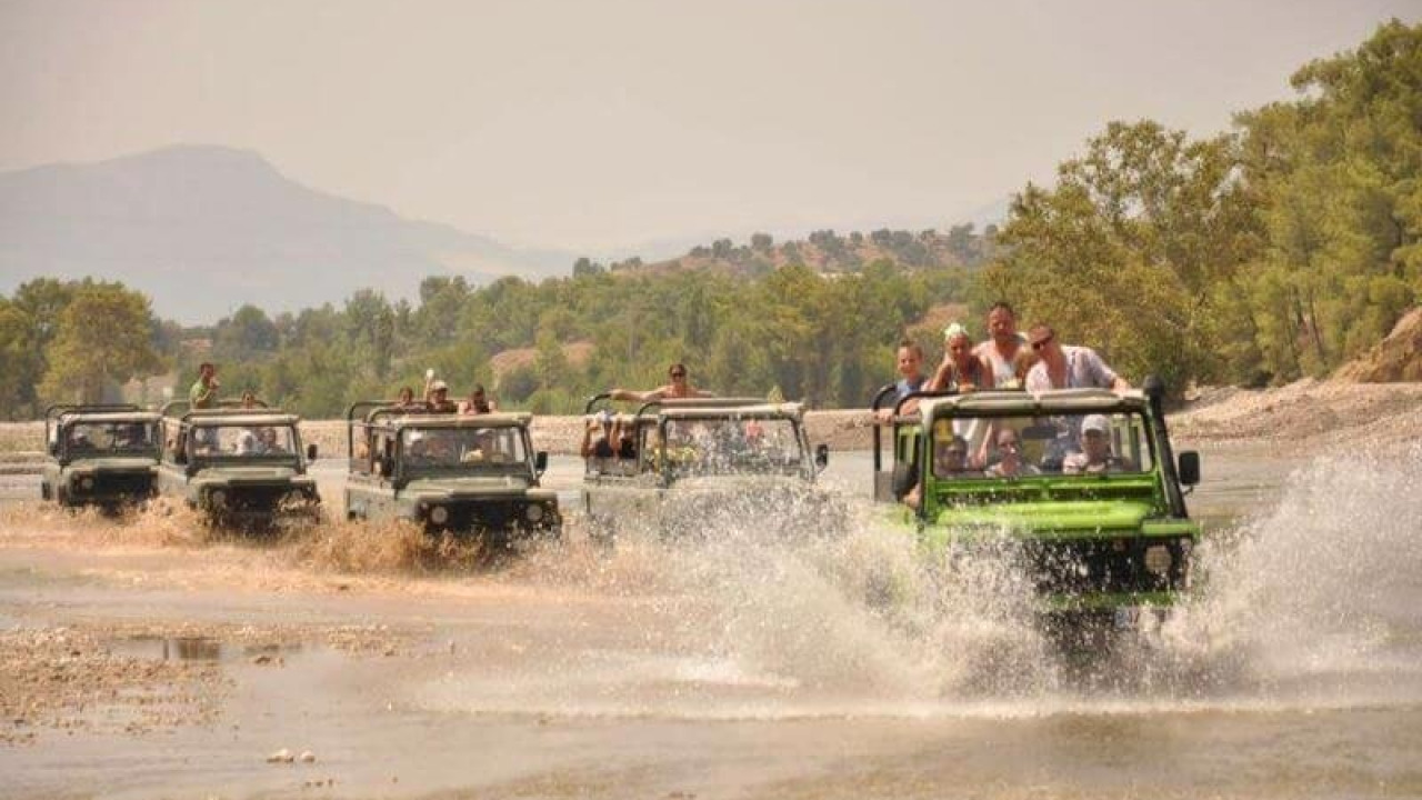 Jeep Safari στη Δίδυμα τις Γιορτές: Πώς να Αποφύγετε τα Πλήθη