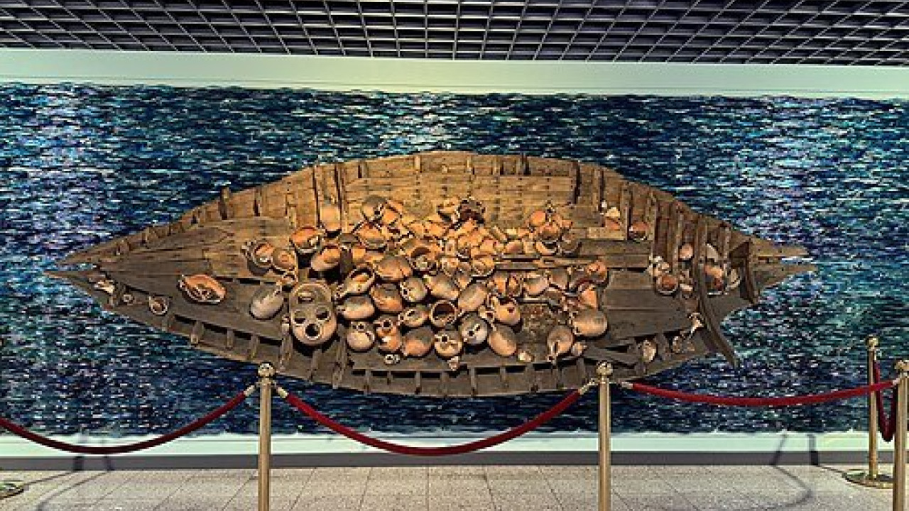 Guided Tour or Solo Culture Trip: Which is Right for You in Fatih?