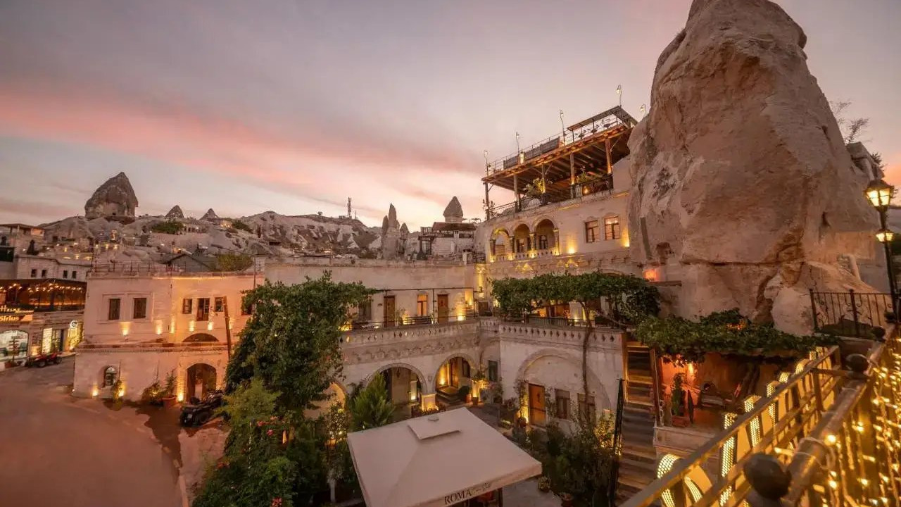 Παραδοσιακή Τουρκική Νύχτα σε Υπόγεια Cave Restaurants στην Καπαδοκία