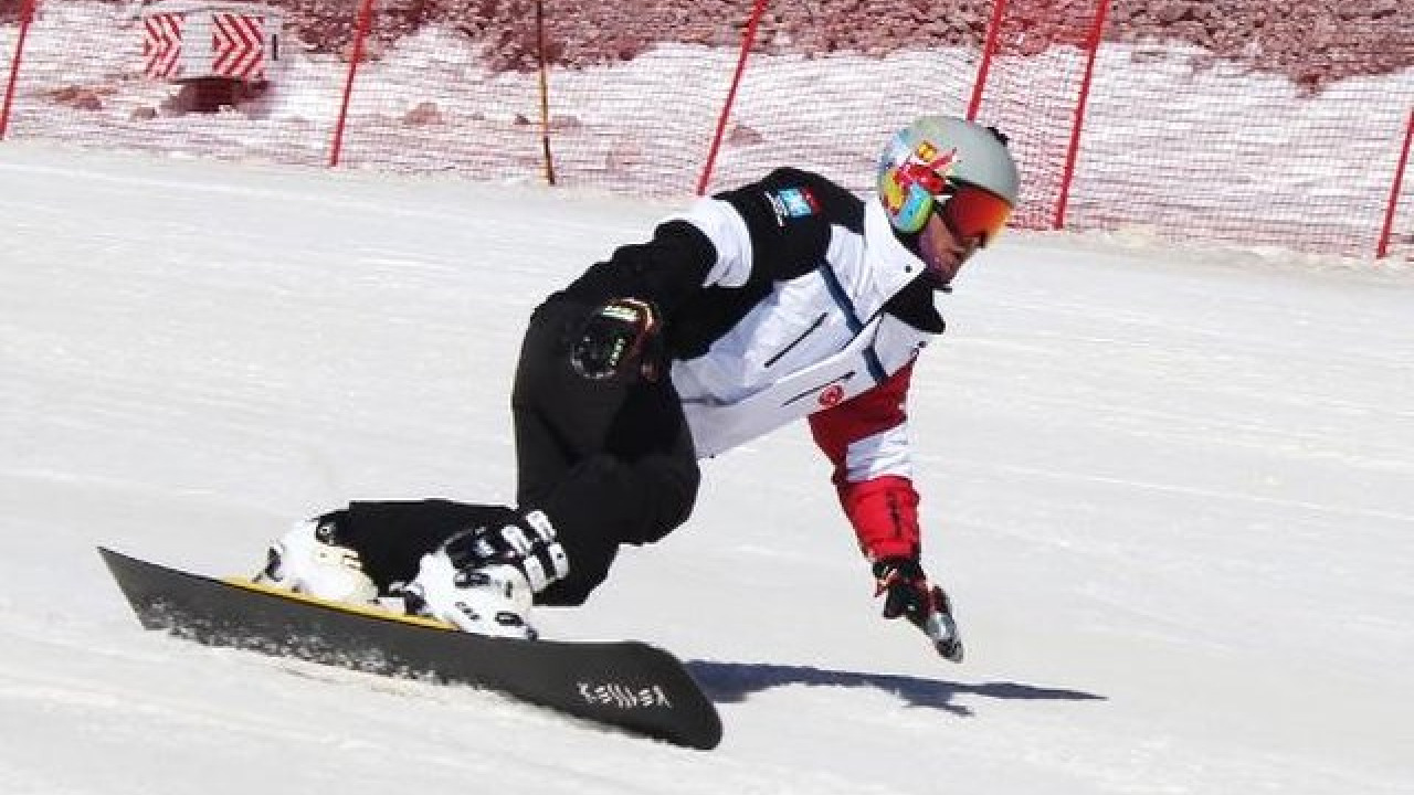 Snowboarding and Beginner Lessons at Erciyes Ski Center