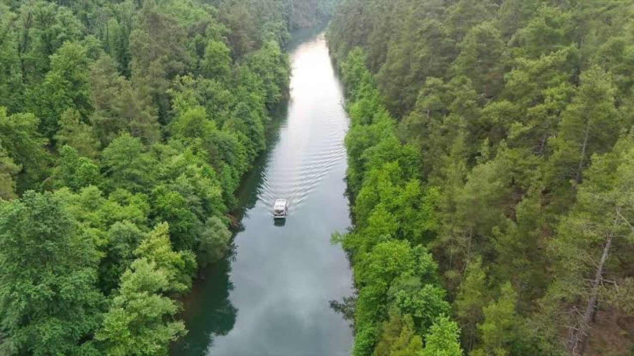 Boat Trips Along the Aksu River and Lara Coast: Swimming Stops and Timing