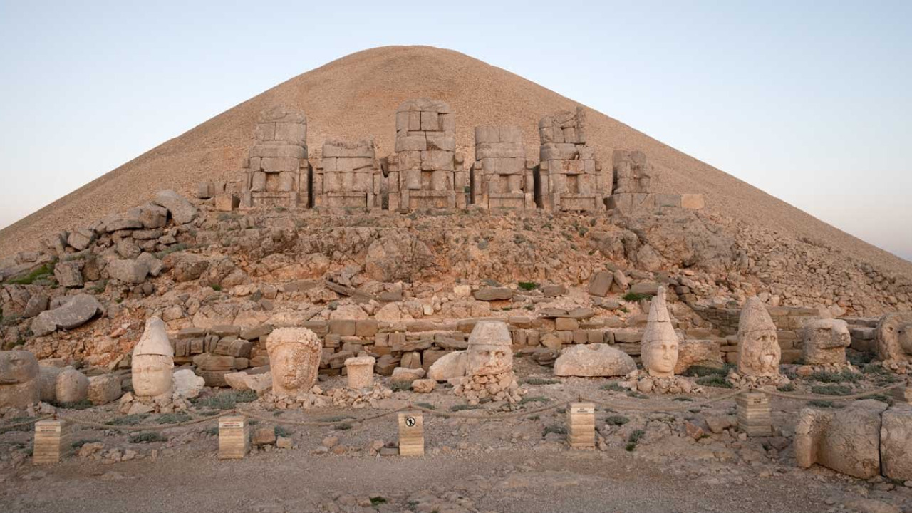 Land of Giant Statues: A Complete Guide to Adıyaman, Nemrut Mountain, and Commagene