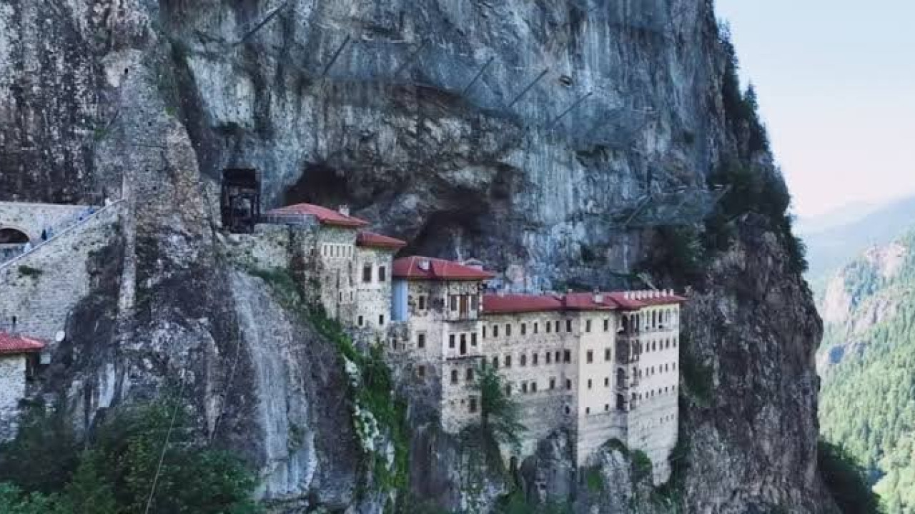 Trabzon Doğa Yürüyüşleri: Sümela Manastırı ve Altındere Vadisi Yürüyüş Parkurları