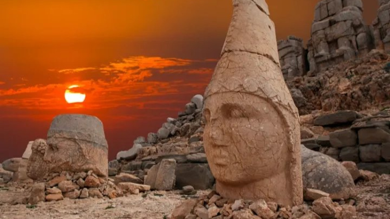 Προγραμματισμός Επίσκεψης στο Αρχαίο Nemrut τις Γιορτές: Πώς να Αποφύγετε τον Συνωστισμό