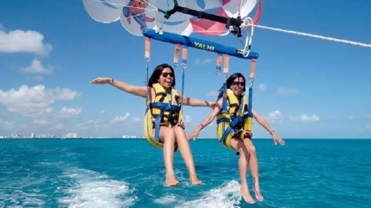 Parasailing and Water Skiing in the Aegean: The Ultimate Kuşadası Water Sports Guide