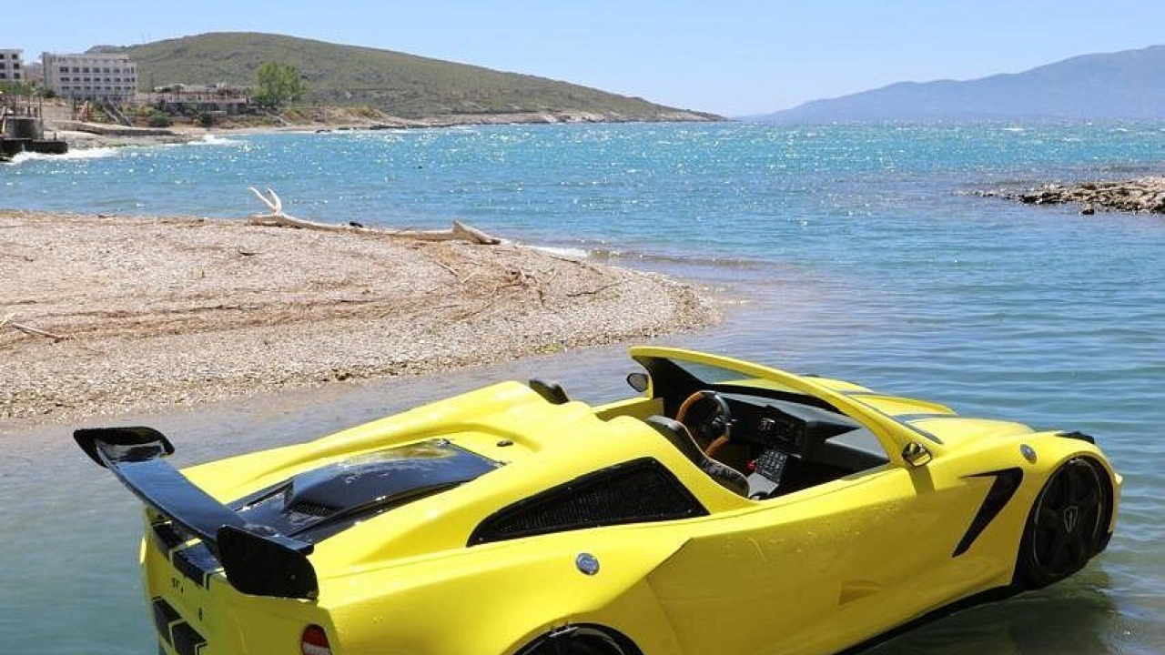 Sports Car Thrills on the Waves: Your Ultimate JetCar Guide in Kadriye