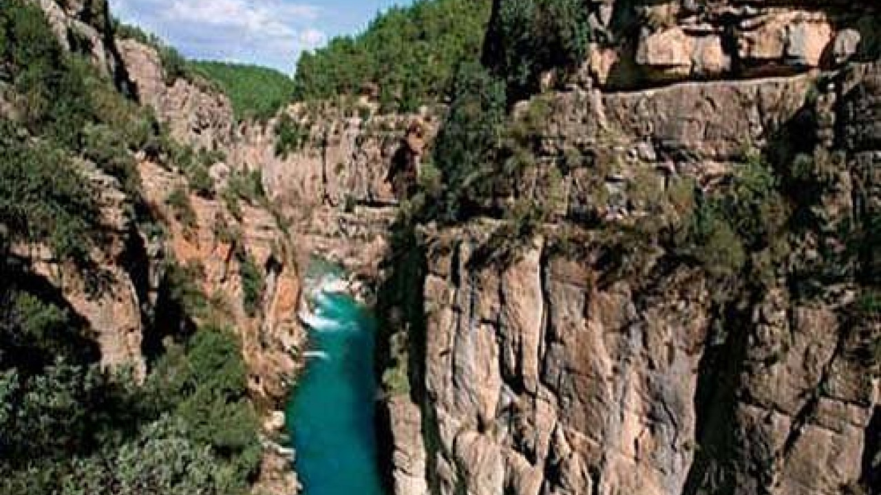 Manavgat vista da un locale: quando andare, quanto restare e cosa visitare