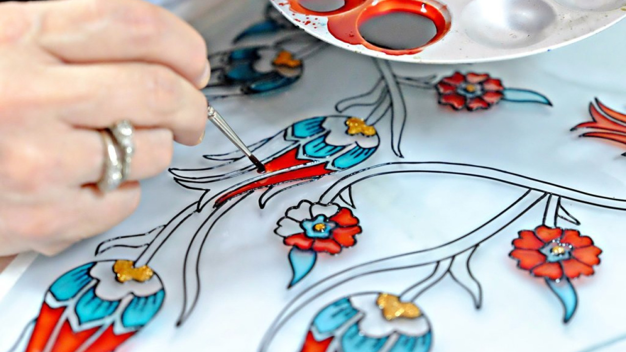 A Dance of Light and Color: The Traditional Stained Glass Experience in Galata