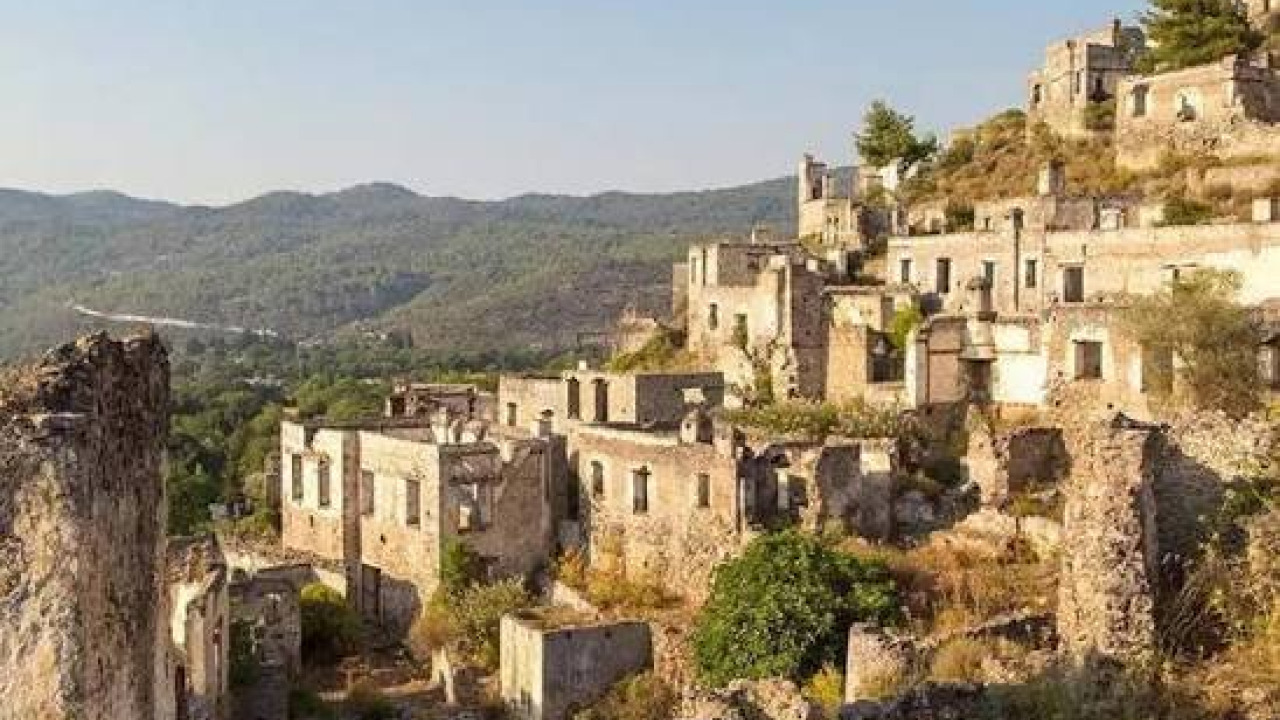 Wo die Zeit stillsteht: Ihr Reiseführer für Fethiye Kayaköy – Tipps & Geschichte des Geisterdorfs