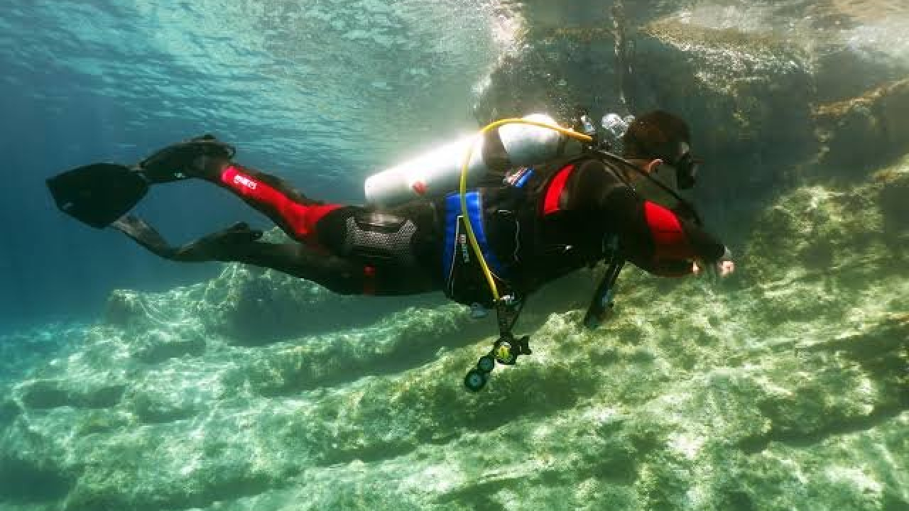 Sport Acquatici e Immersioni a Fethiye: Un Viaggio nelle Profondità del Mediterraneo
