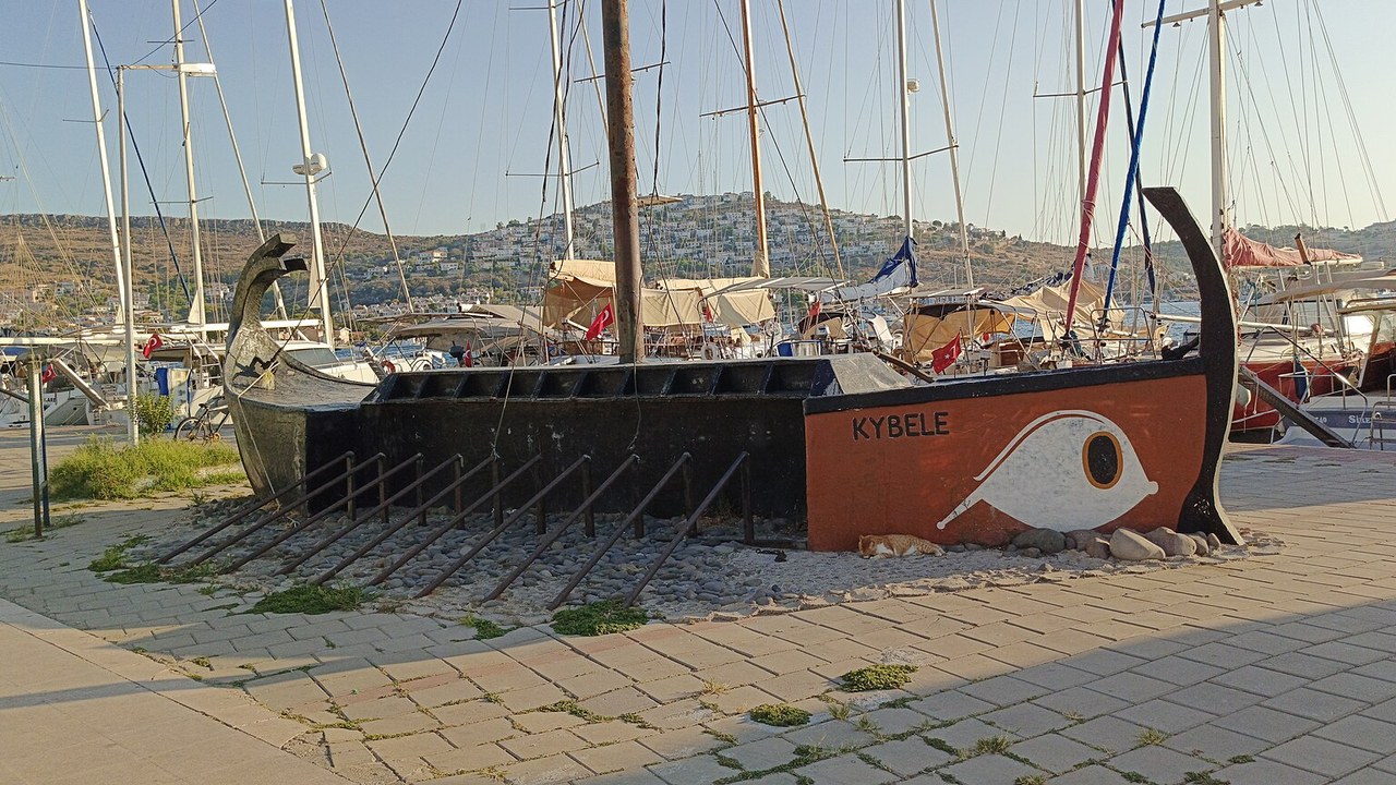 Weekend fuori porta da Izmir: Foça o Urla? Case in pietra, Mare e Gastronomia