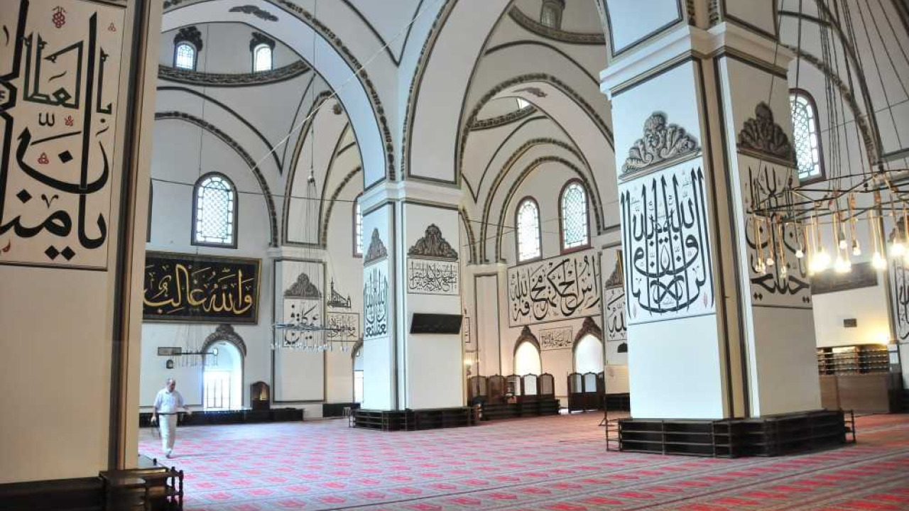 Bursa Ulu Camii Guide: The Grandeur of Ottoman History