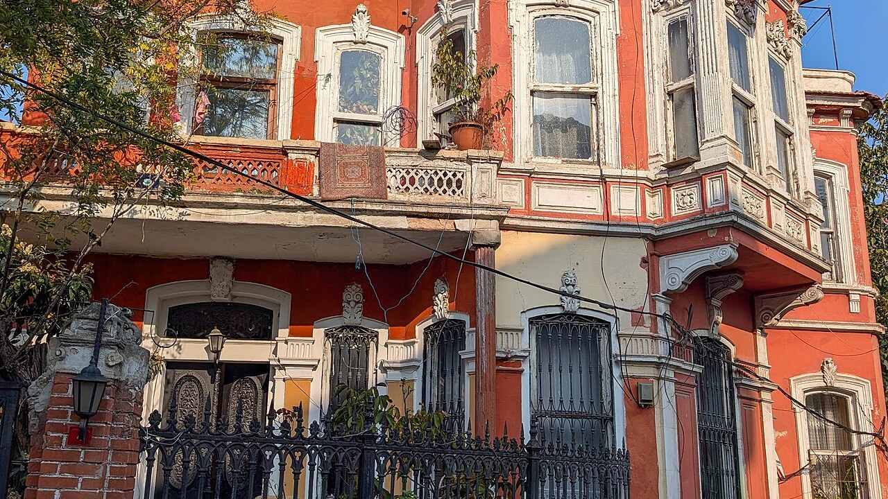 A Multicultural Legacy on the Golden Horn: Exploring the Historic Streets of Fener and Balat