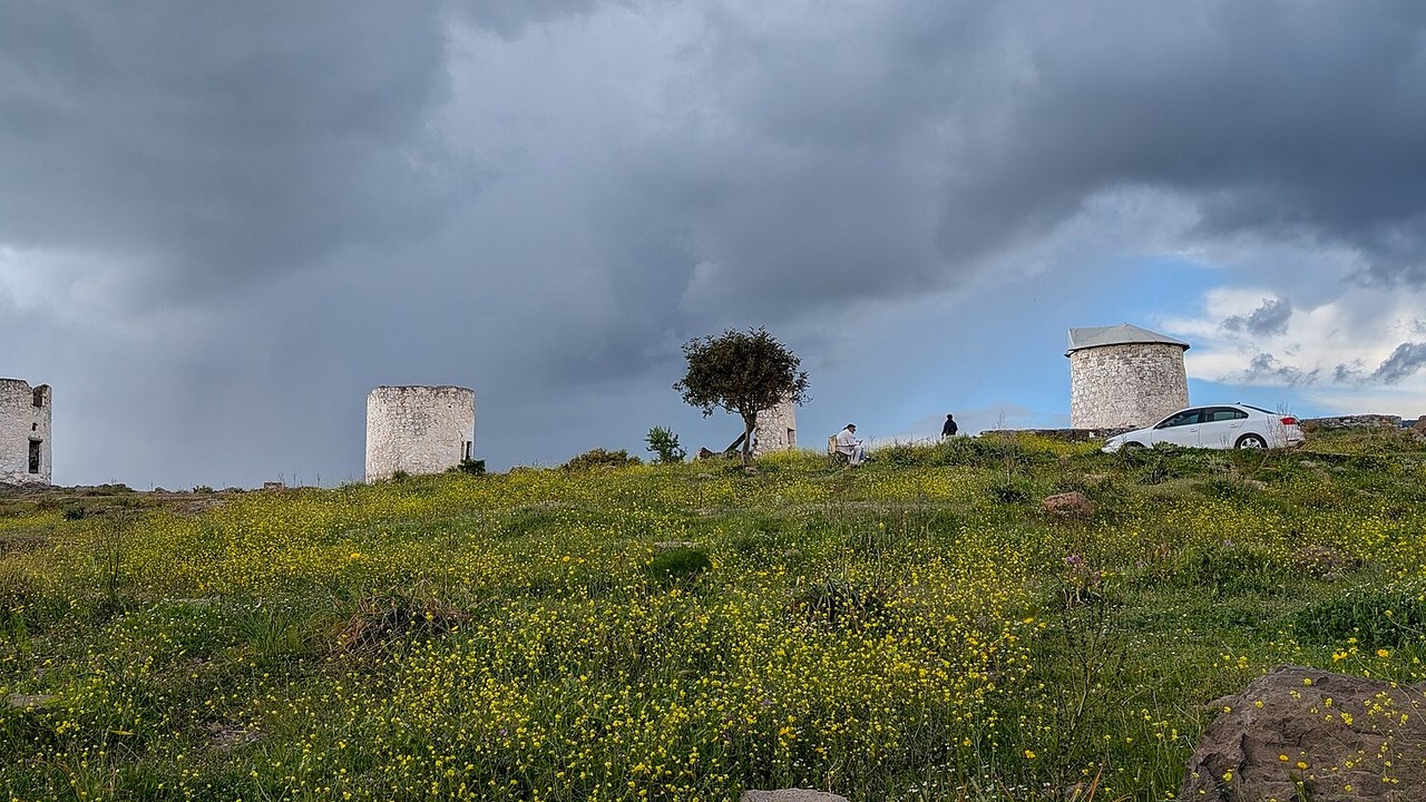 Guida alla scelta sulle coste dell'Egeo: Bodrum o Marmaris? Confronto tra baie, vita notturna e stile di vacanza