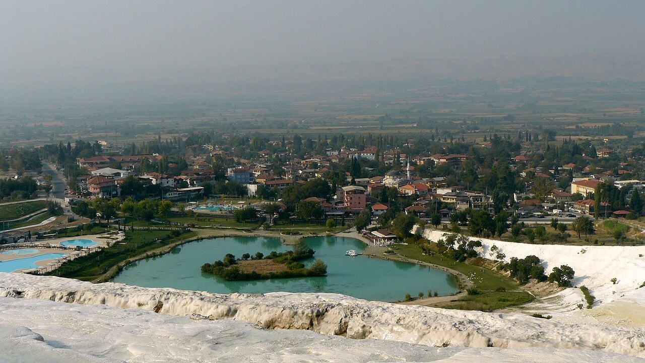 Gita in giornata da Antalya a Pamukkale: Guida ai Trasporti e Itinerari