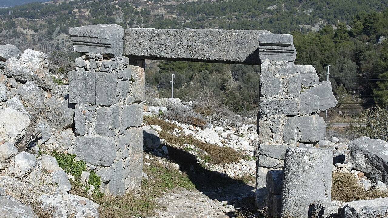 Fethiye: Διαδρομή Ιστορίας και Κόλπων | Οδηγός Διακοπών 1-4 Ημερών για τους Ιερούς Τάφους, το Kayaköy και το Paspatur