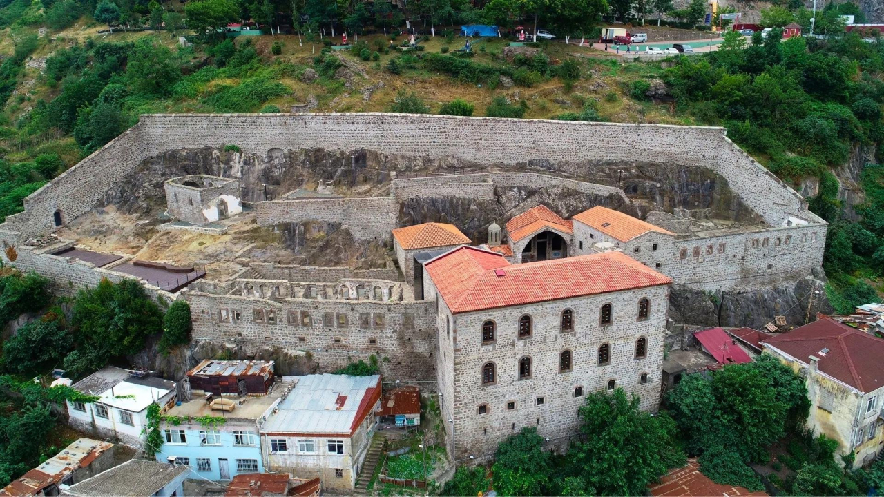 Visiter Trabzon comme un local : Guide des régions et des saisons