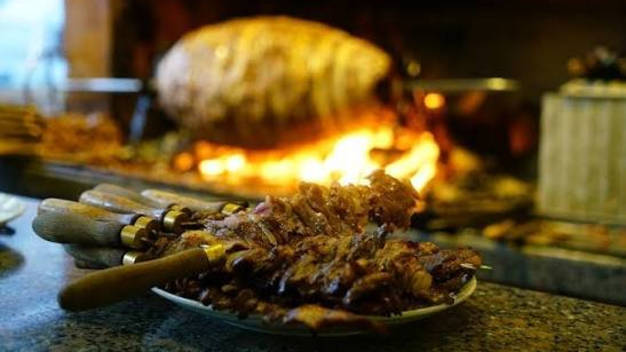 Erzurum Yemekleri ve Yöresel Cağ Kebabı Sofraları