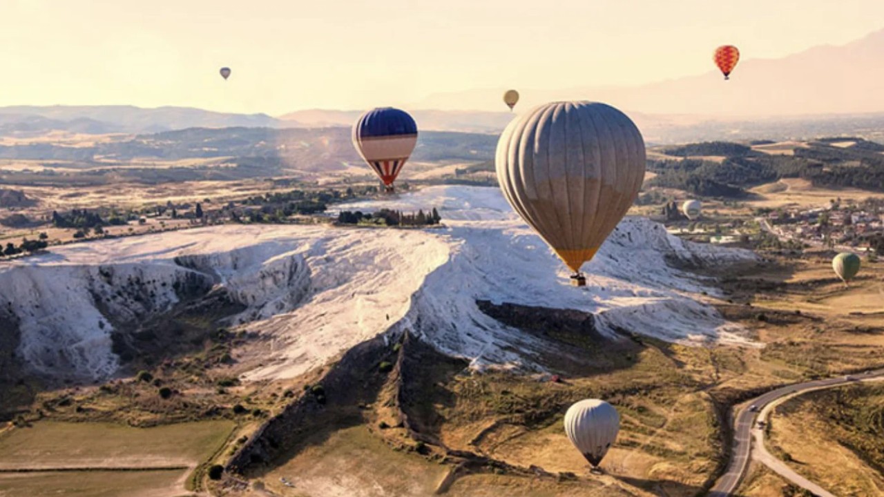 Day Trip Pamukkale Tour from Bodrum & Sunrise Balloon Tour
