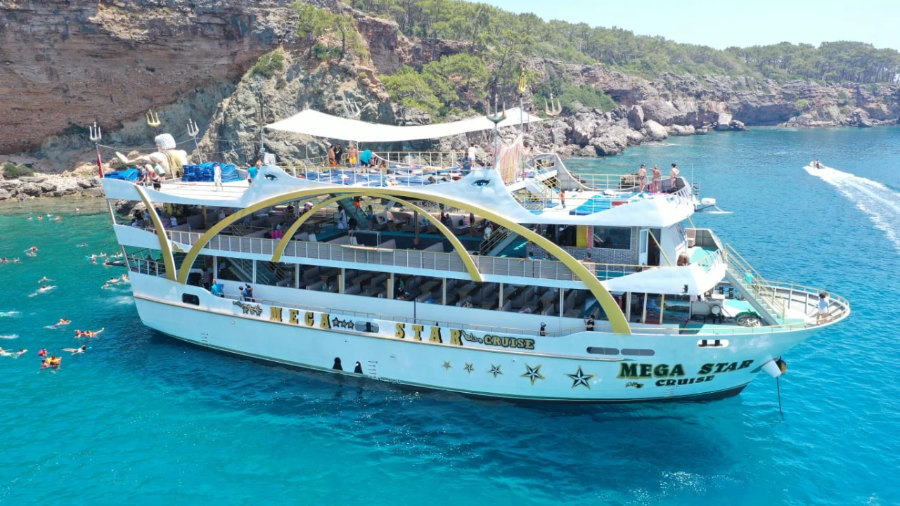 Antalya: Mega Star Boat Trip