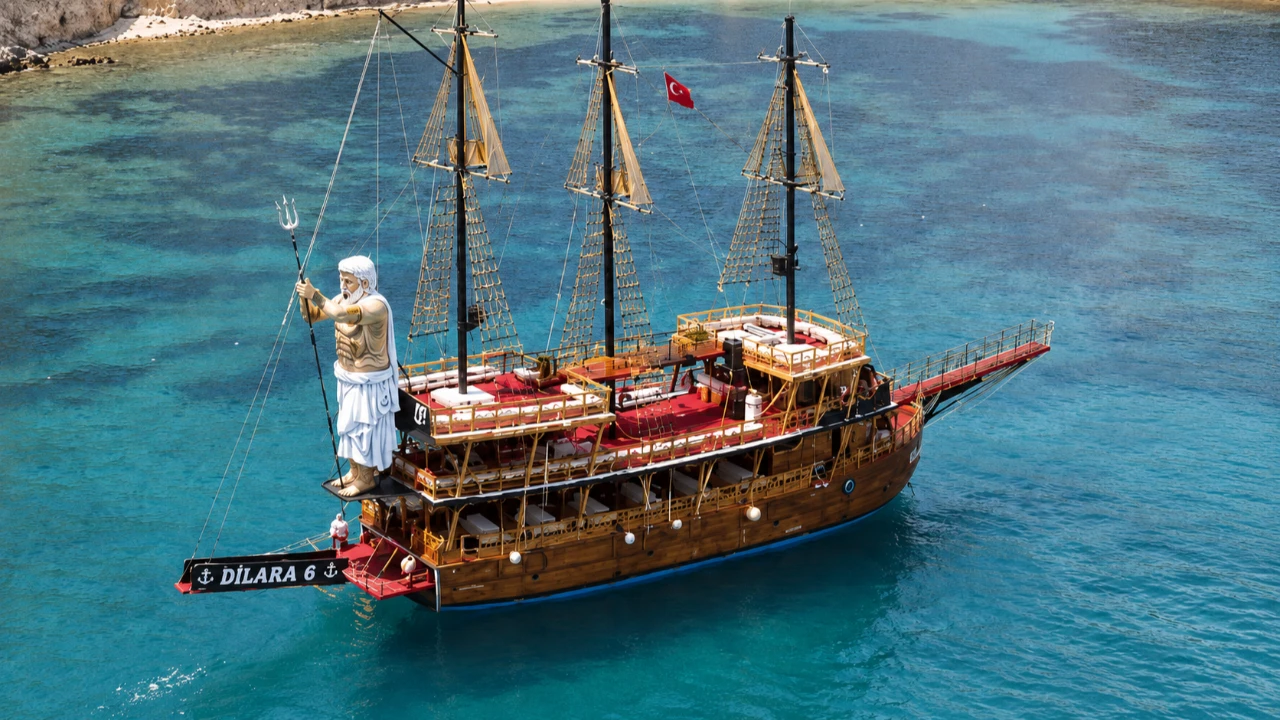 Excursion en bateau au départ d'Alanya (Déjeuner et transfert aller-retour)