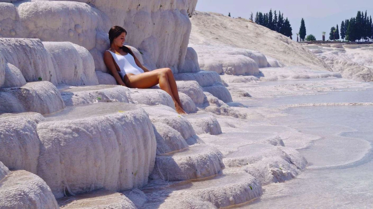 Antalya: Pamukkale & Hierapolis Daily Tour with Lunch