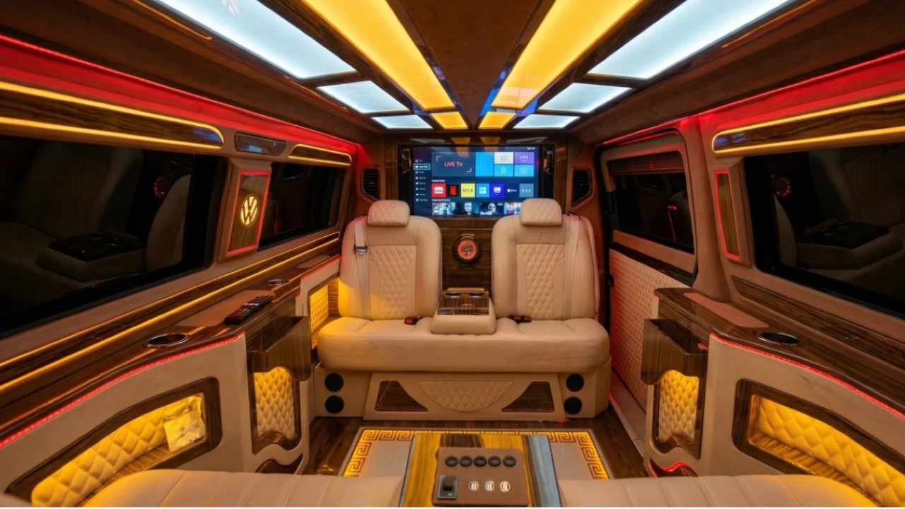 Antalya Airport (AYT) Transfer Service from Konyaaltı City Center (Max 5 People)