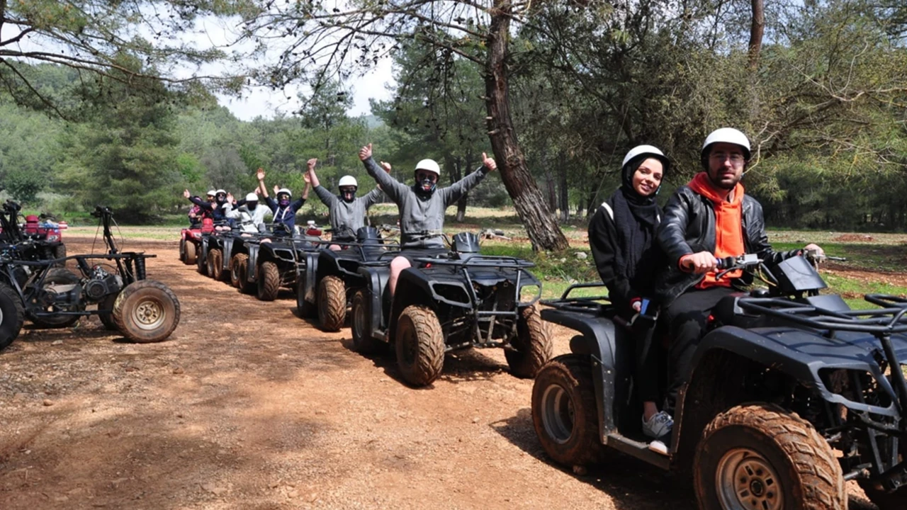 Kuşadası: Quad Safari Erlebnis mit Transfer