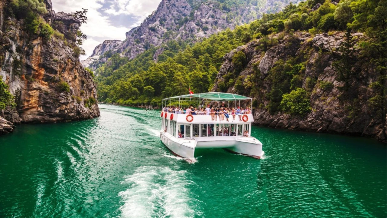 Side: Green Canyon Boat Trip (Transfer Included)