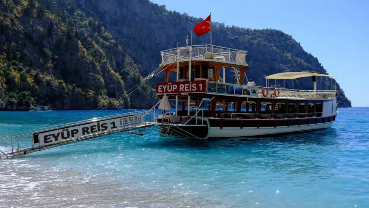 Fethiye: Butterfly Valley and Blue Bays Boat Tour