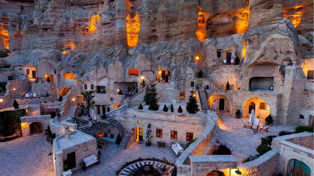 All-in-One Cappadocia Tour: Combination of Red and Green Tours