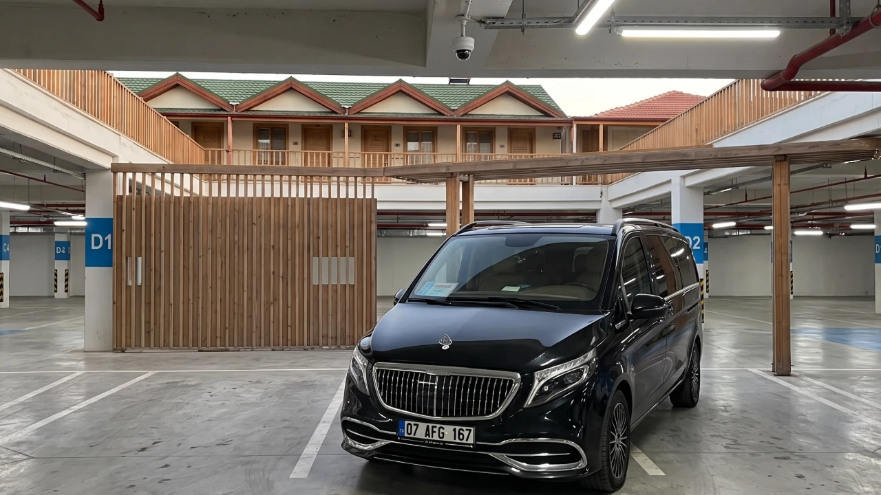 Alanya: Avsallar Bölgesinden Antalya Havaalanı'na (AYT) Özel Transfer (Araç Kapasitesi En fazla 6 Kişilik)