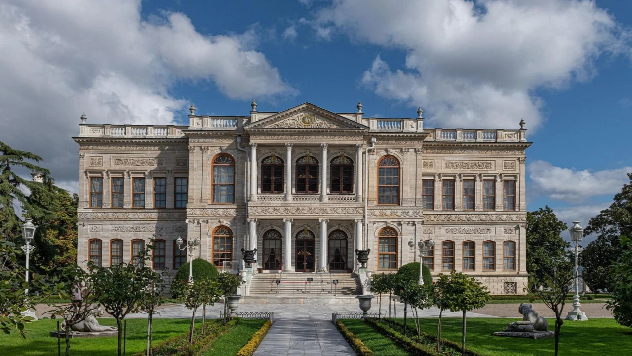 Istanbul: Dolmabahçe Palast und Bosporus Stadttour & Mittagessen