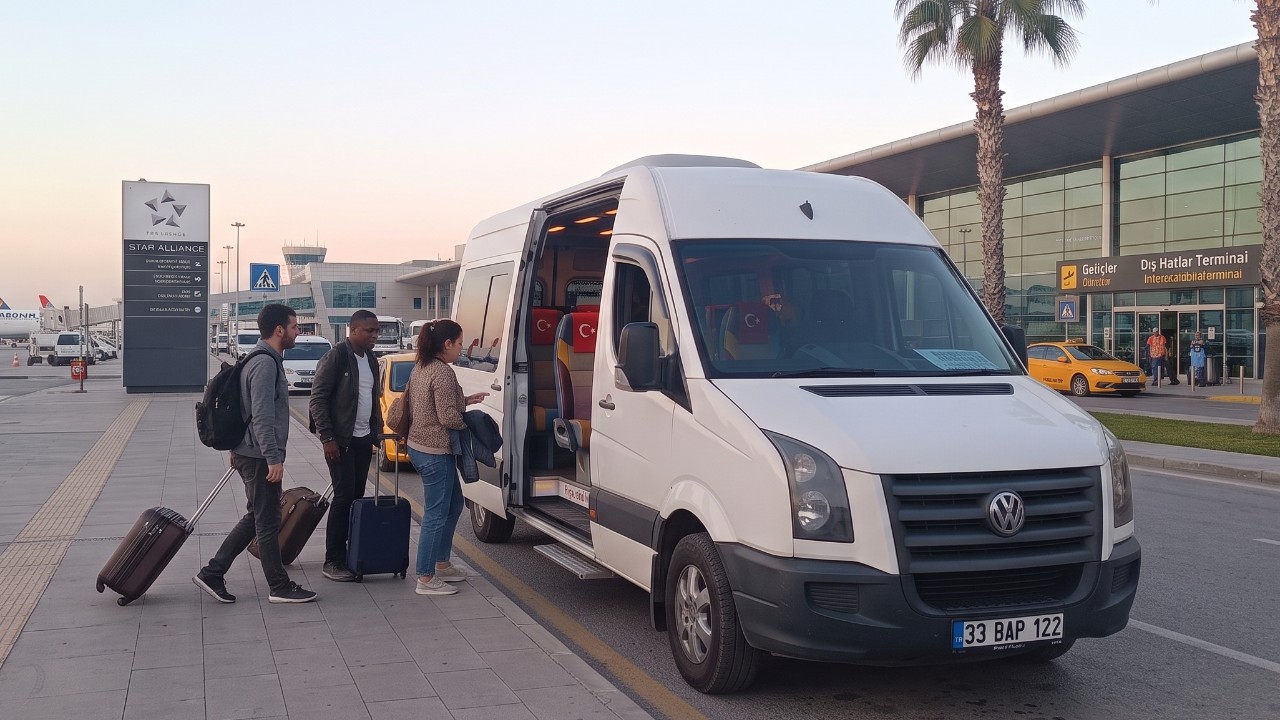 Private Transfer from Antalya Airport (AYT) to Alanya - Avsallar Region (Vehicle Capacity Up to 16 People)